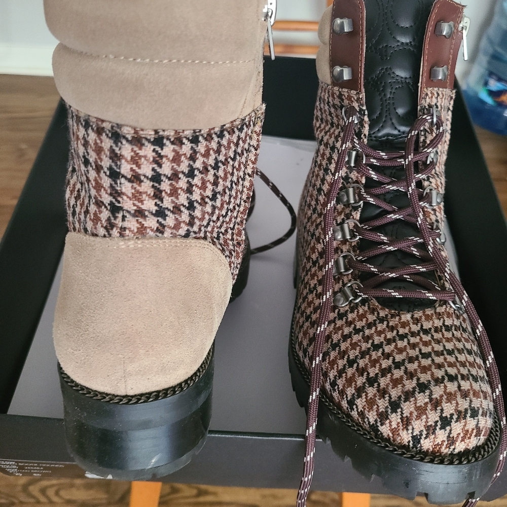 Coach Boots - Picture 6 of 8